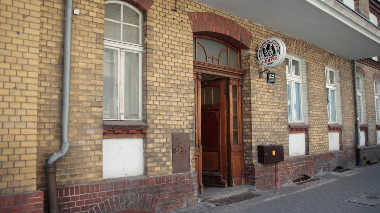Pit Stop Hostel Poznań Buitenkant foto